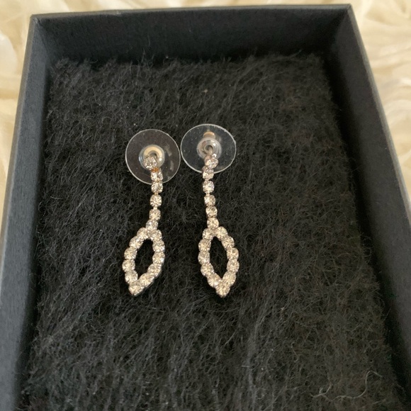 Claw Set Clear Rhinestone Silver Tone Dangle Loop Screw Back Dainty Earrings. - Picture 9 of 9